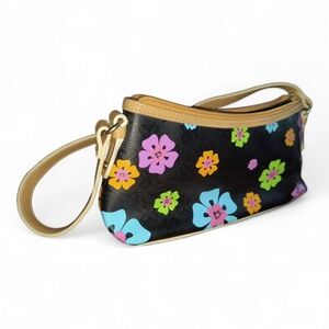 Early 2000s Relic Flower Bag 🌸🌸- such a cute shoulder bag!! the inside